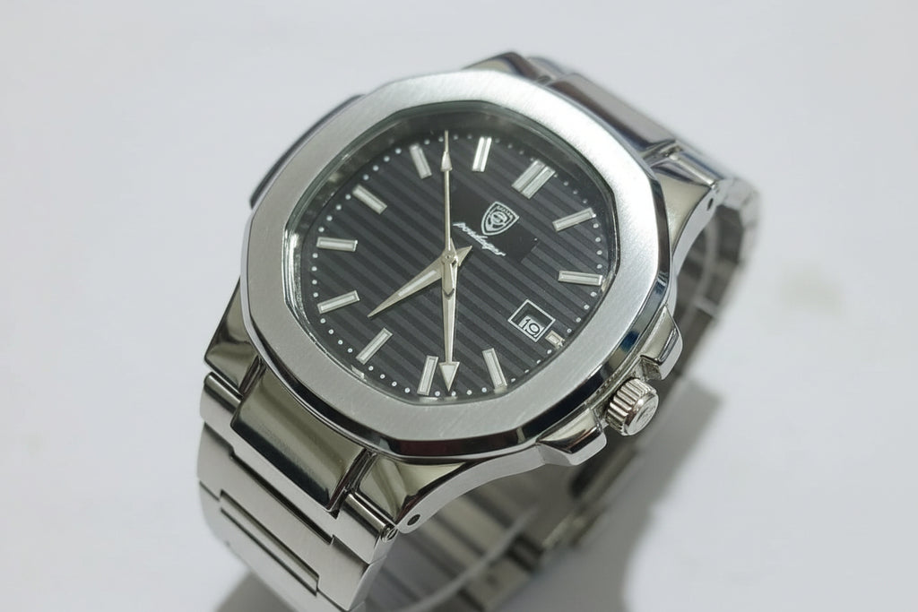 Luxury Stainless Steel Watch – Elegant minimalist premium timepiece for men with durability, style, and precision.