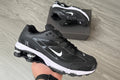 Nike Shox Supreme – Premium performance sneakers in black with top-quality materials, comfort, and stylish design.