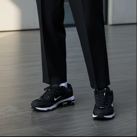 Nike Shox Supreme – Premium performance sneakers in black with top-quality materials, comfort, and stylish design.