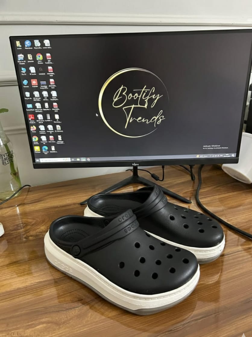 Crocs Classic Crush Clogs – Stylish platform footwear with top-quality comfort, lightweight design, and all-day wearability.