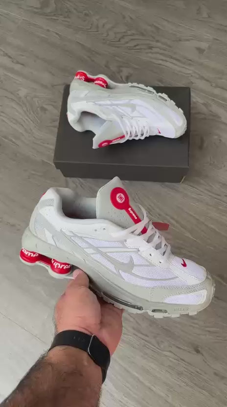 Nike Shox Supreme – Premium performance sneakers in White with top-quality materials, comfort, and stylish design.