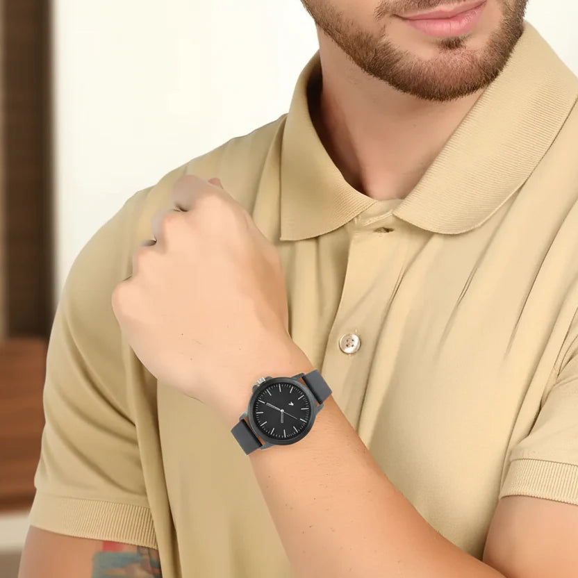 Minimalist Analog Watch for Men with classic and elegant design, durable strap, and precise movement for daily and formal wear